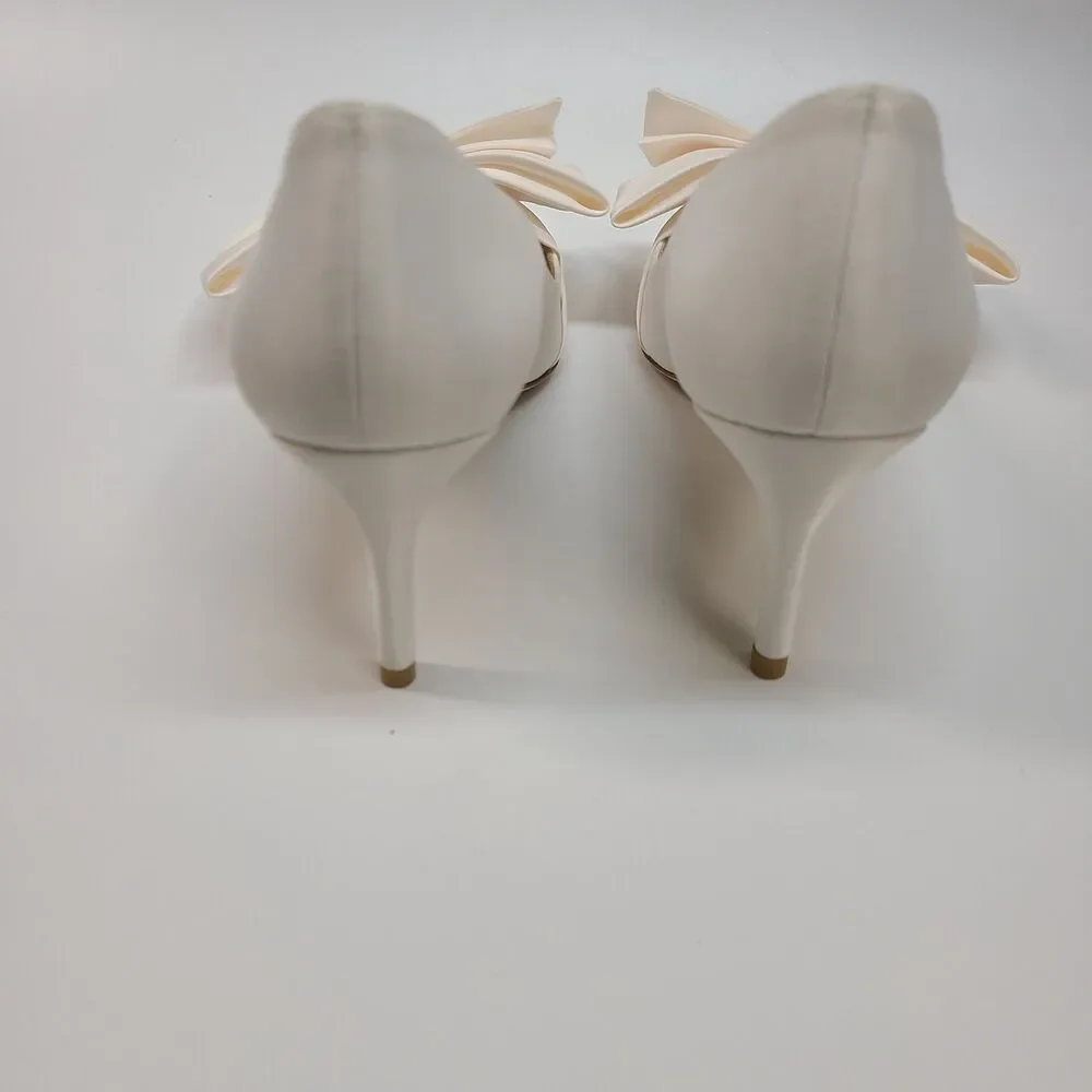 Stuart Weitzman White Satin Bow Pointed Toe Stiletto Pumps Heels Sz 6B Bridal